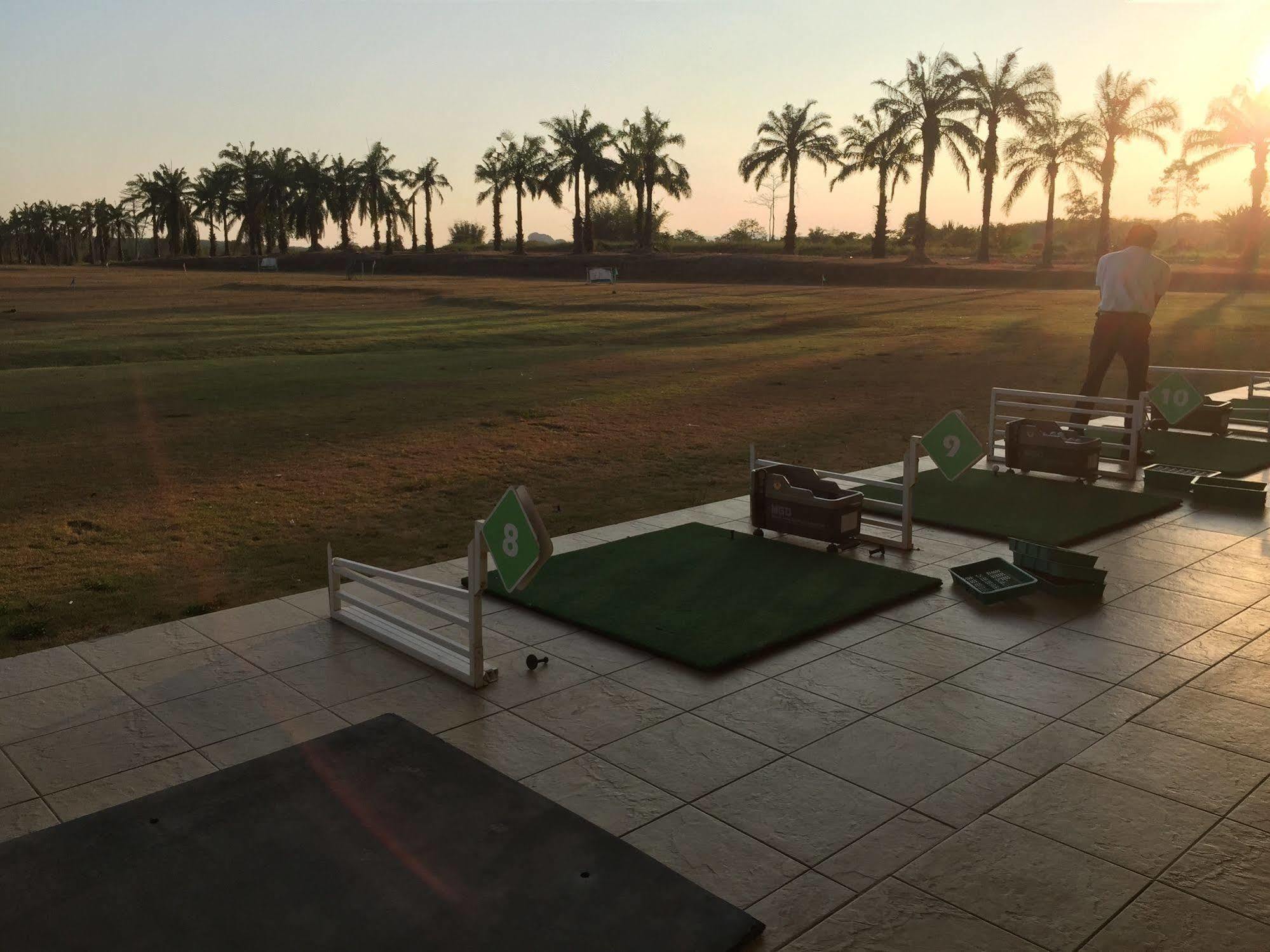 Palm Driving Range & Resort Krabi town Extérieur photo